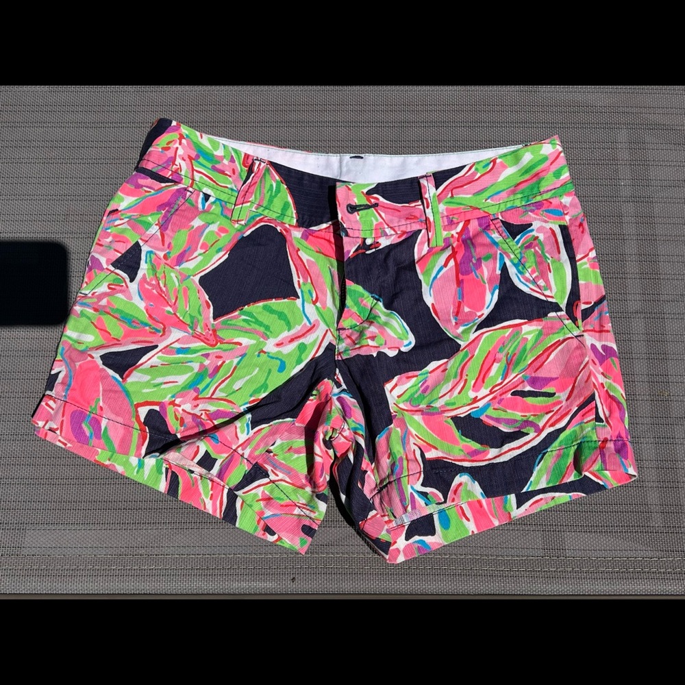 Lilly Pulitzer Size 0 Callahan Shorts Navy in the Vias
